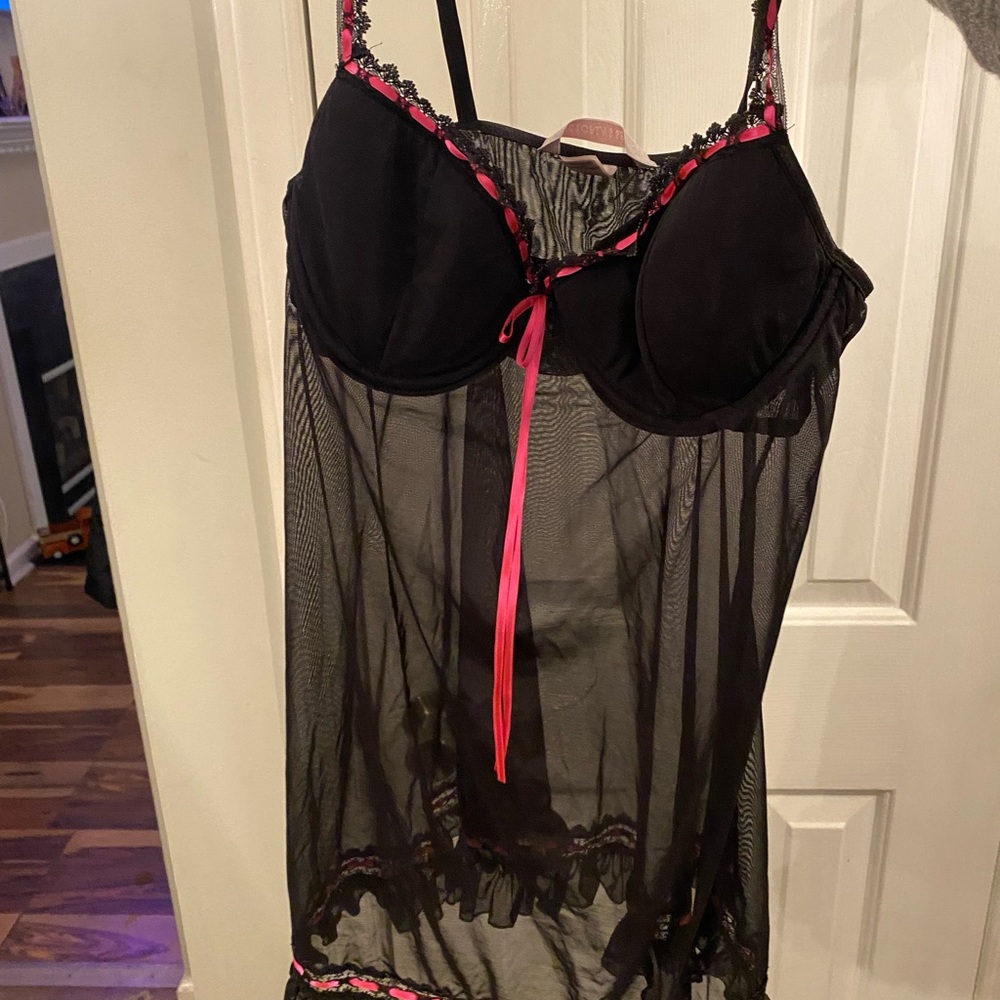Victoria’s Secret Elegant Black and Pink Lingerie Set
